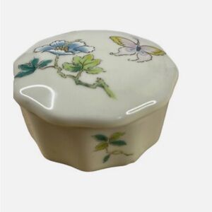 Vintage Takahashi Cho-Cho San Francisco Porcelain Trinket Box. Hand painted.